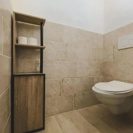 Lejlighed Le Rochois, T3 Au Centre - Ideal Pour Famille Ou 2 Couples *