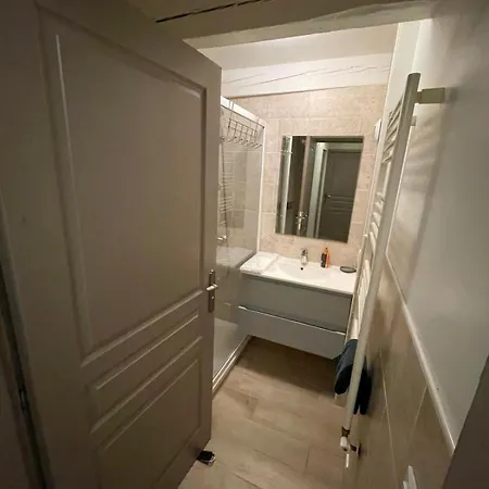 Le Rochois, T3 Au Centre - Ideal Pour Famille Ou 2 Couples Apartmán