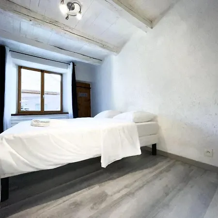 Le Rochois, T3 Au Centre - Ideal Pour Famille Ou 2 Couples